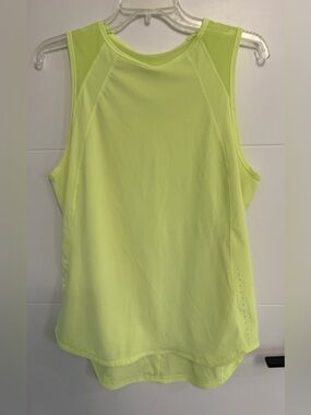 Lululemon: Sleeveless Top (ptp approx 19.5in)